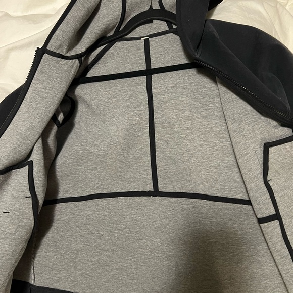 Lululemon Zip Up Jacket size 6 - Picture 3 of 10